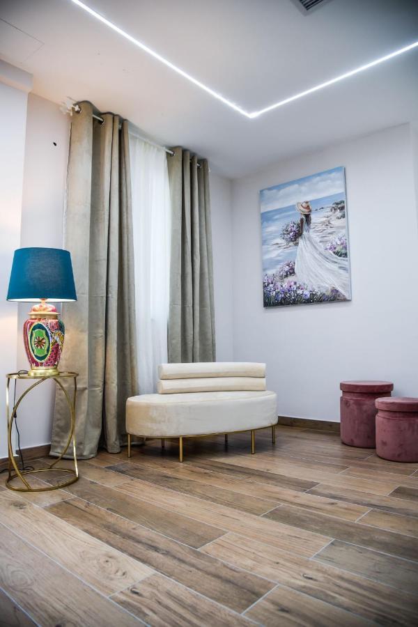 Hotel Villa Ruggiero Brusciano ภายนอก รูปภาพ